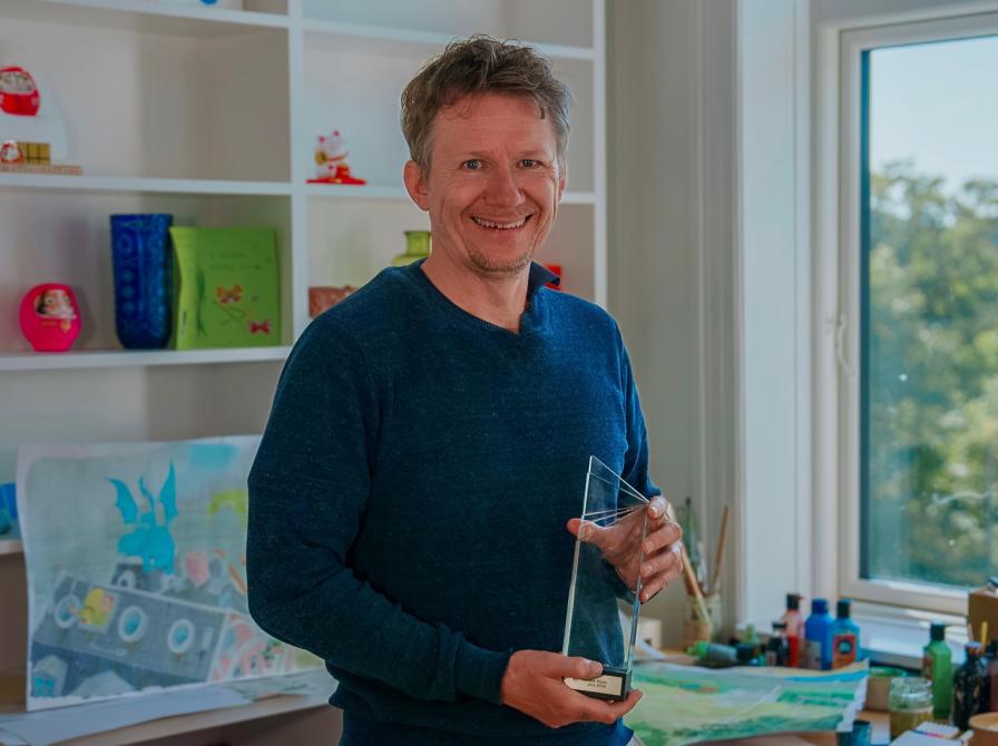 Jakob Martin Strid får børne- og ungdomslitteraturprisen 2024. Fotograf Árni Beinteinn